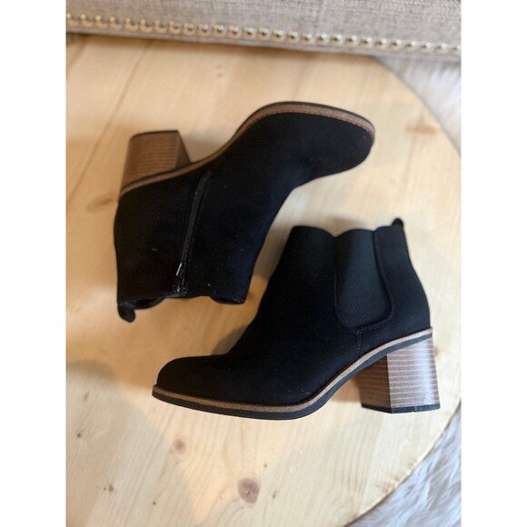 White Mountain booties - Picture 5 of 7